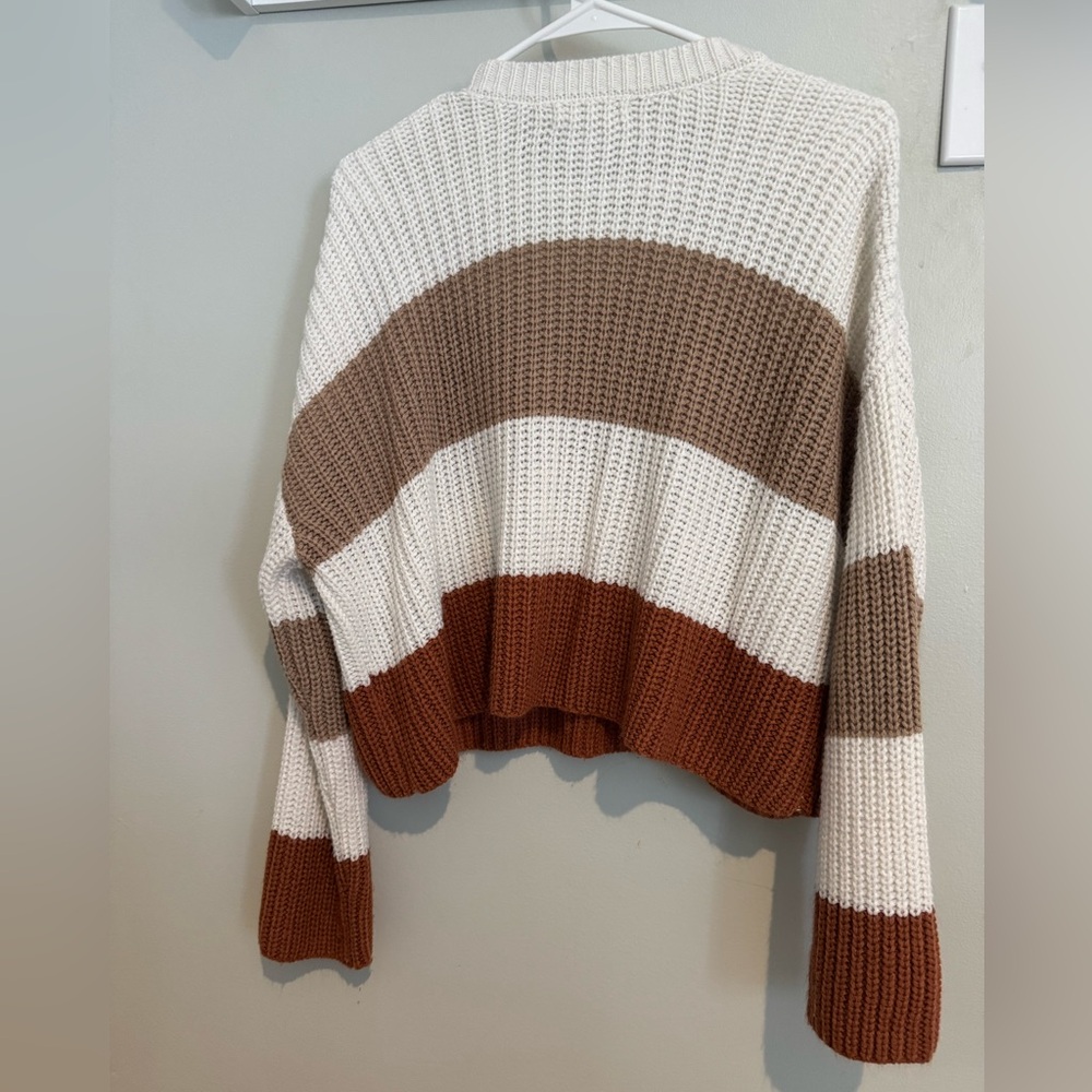 moon & madison Colorblock Sweater - Picture 5 of 7